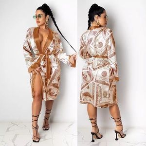 Silky Woman Robe